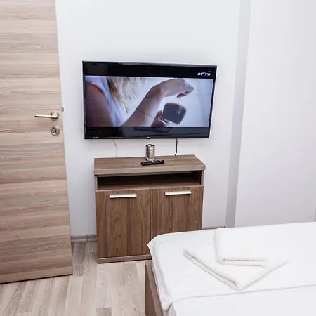 Summerland Sea View Apartment *