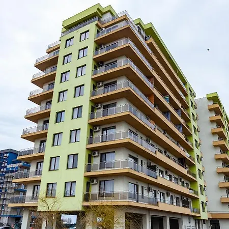 Summerland Sea View 아파트 마마이아